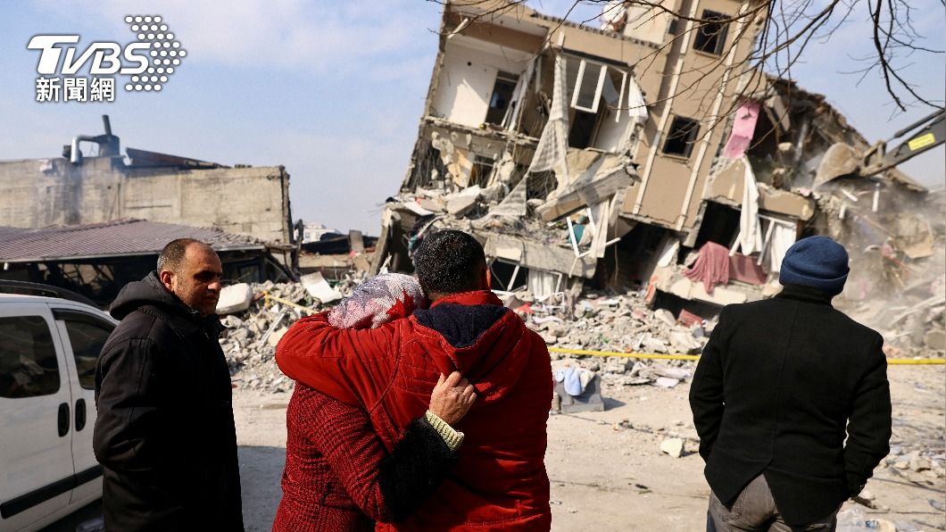 土耳其強震造成近2.2萬人罹難，數百萬人無家可歸。（圖／達志影像路透社）