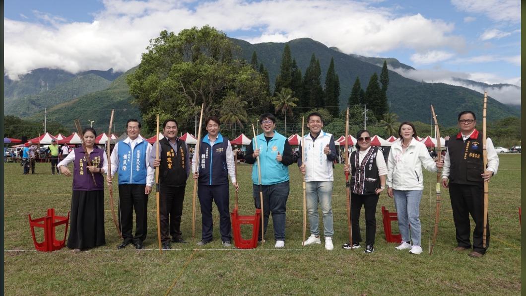 市長盃原住民傳統射箭暨槌球比賽，共計有三百多名選手同場競技。(圖/花蓮市公所提供)