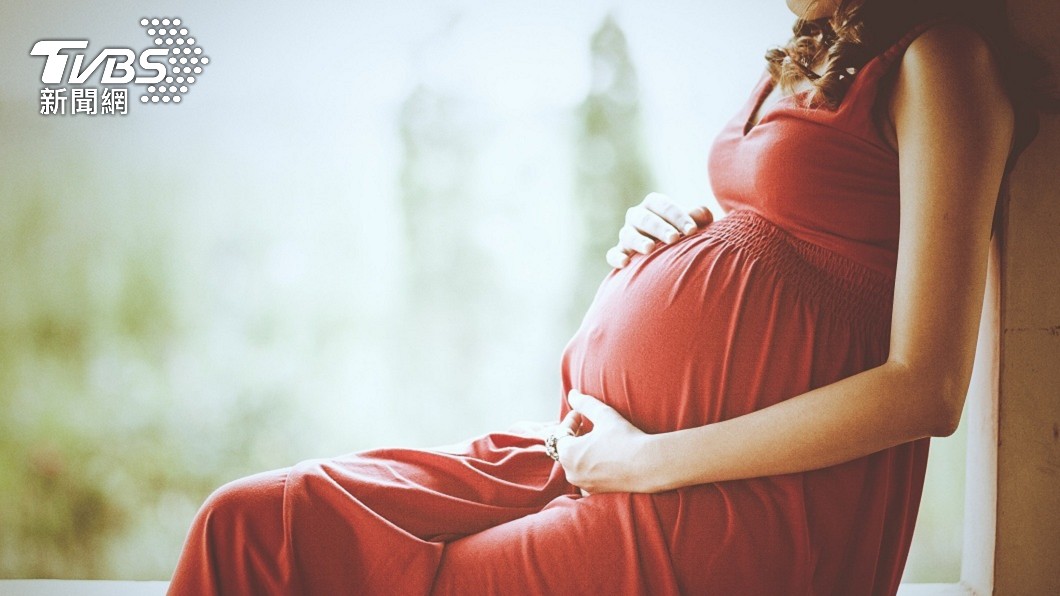 美國一名少女通報失蹤1年半被發現時已懷有5個月身孕。（示意圖／shutterstock達志影像）