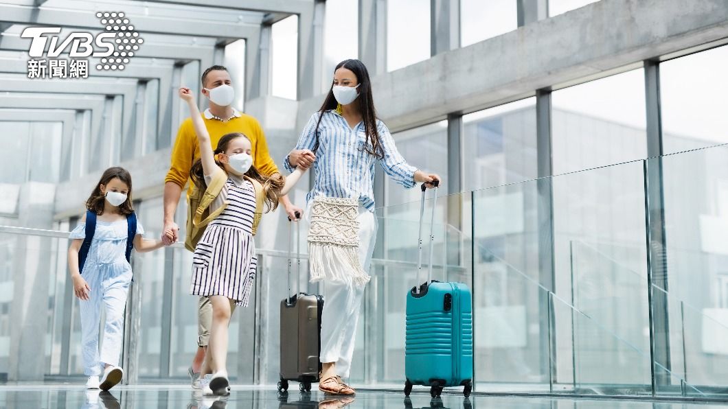 出國旅遊不免會擔心小孩的身體出狀況。（示意圖／shutterstock達志影像）