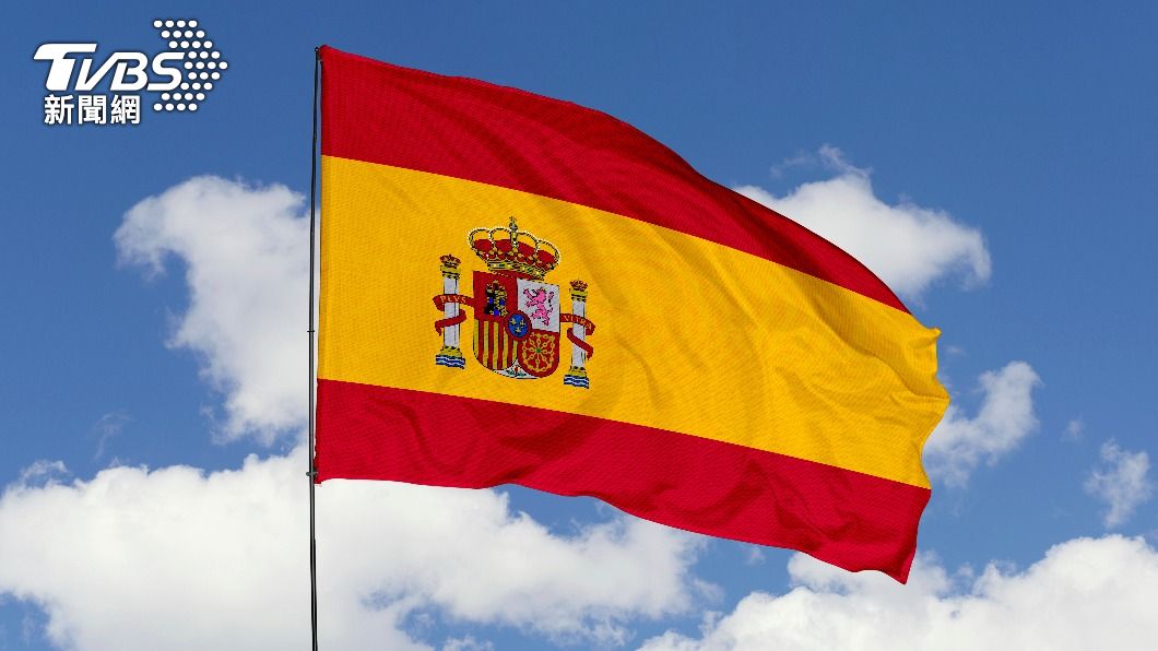 西班牙滿16歲可自由改變身分證上性別。（示意圖／shutterstock達志影像）