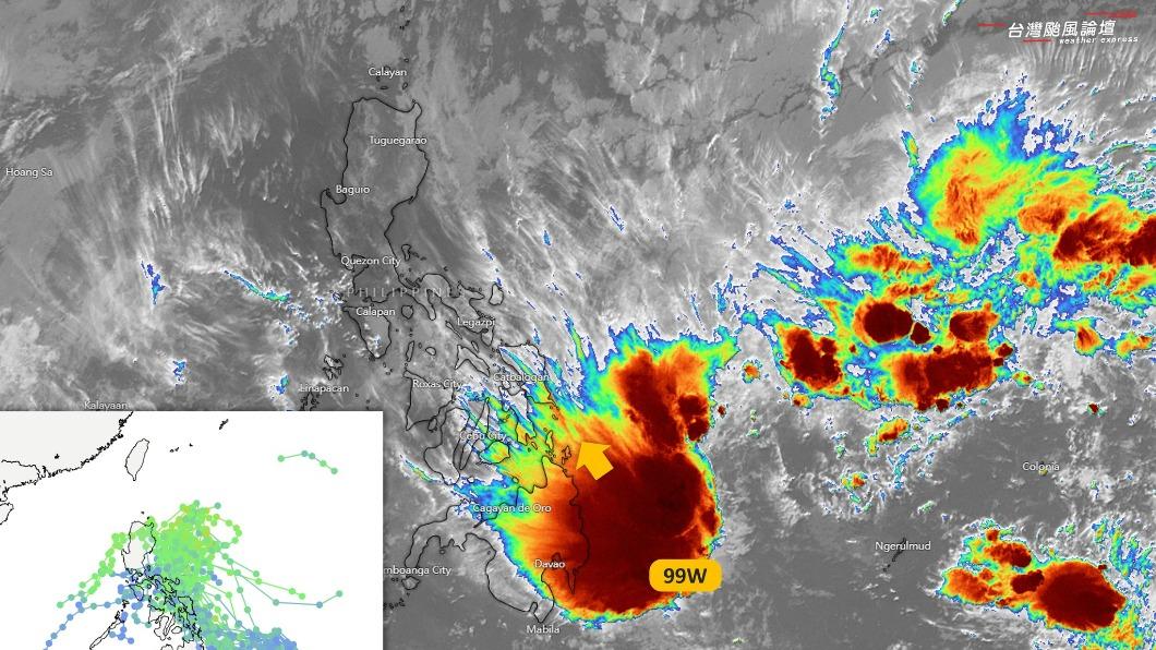 目前在菲律賓東南方有一個熱帶擾動99W 正在發展。（圖／翻攝台灣颱風論壇｜天氣特急）