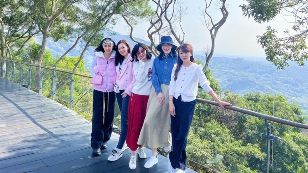 郭台銘妻與「大咖女星」是好友!曾馨瑩甜蜜約會 突現身台中│TVBS新聞網