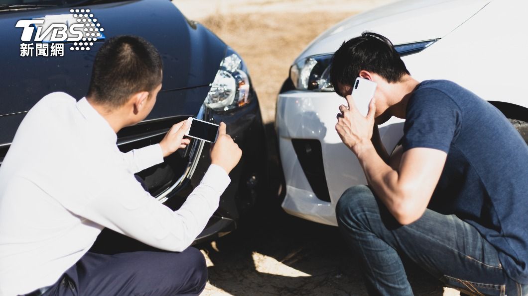 逼車事件幾乎天天上演，顯見國人駕駛素質與法規鬆散有一定關連。(示意圖/Shuttershock達志影像)