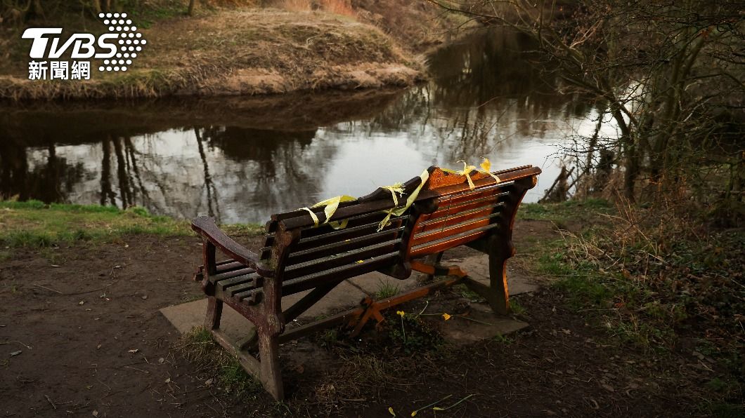 英國女子離奇失蹤，她的手機被發現留在一張長椅上。（圖／達志影像路透社）