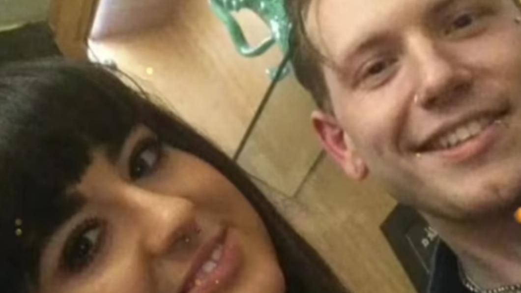 英國26歲女子唐絲（Bronwyn Downs）去年約會時突「性情大變」，咬掉男友貝瑞（Luke Berry）鼻子。（圖／翻攝自《每日郵報》）