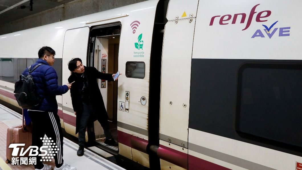 西班牙國鐵發生大失誤，新採購列車寬度大於北部省份隧道，造成無法如期投入使用。（示意圖／達志影像美聯社）