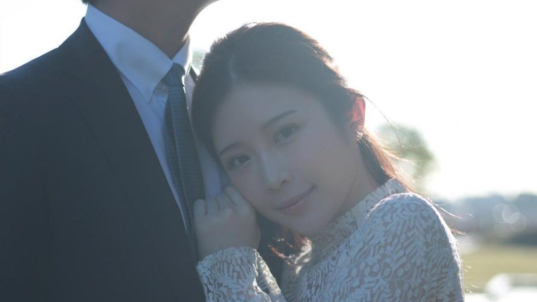 鄭家純去年閃婚醫日本醫師丈夫AKIRA。（圖／千巡影世提供）