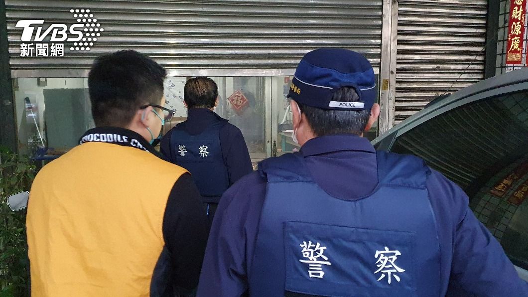 彰化分署偕同警方到陳男家拘提。（圖／TVBS）