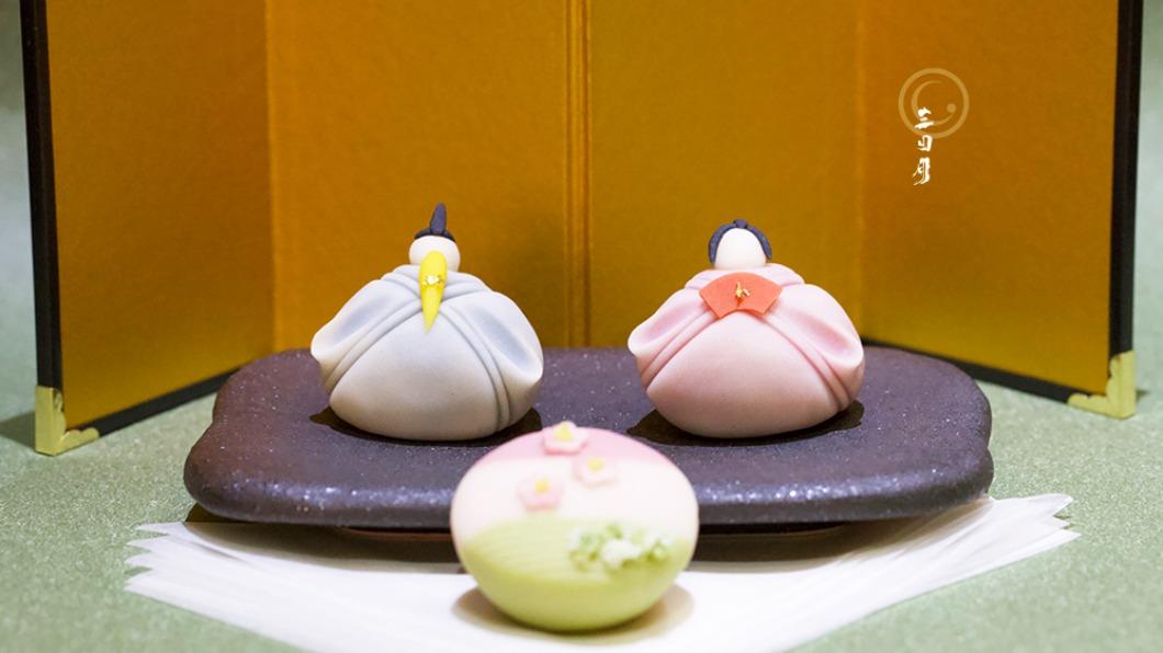 和菓子專門店「三日月茶空間」推出女兒節商品。（圖／Facebook三日月茶空間）