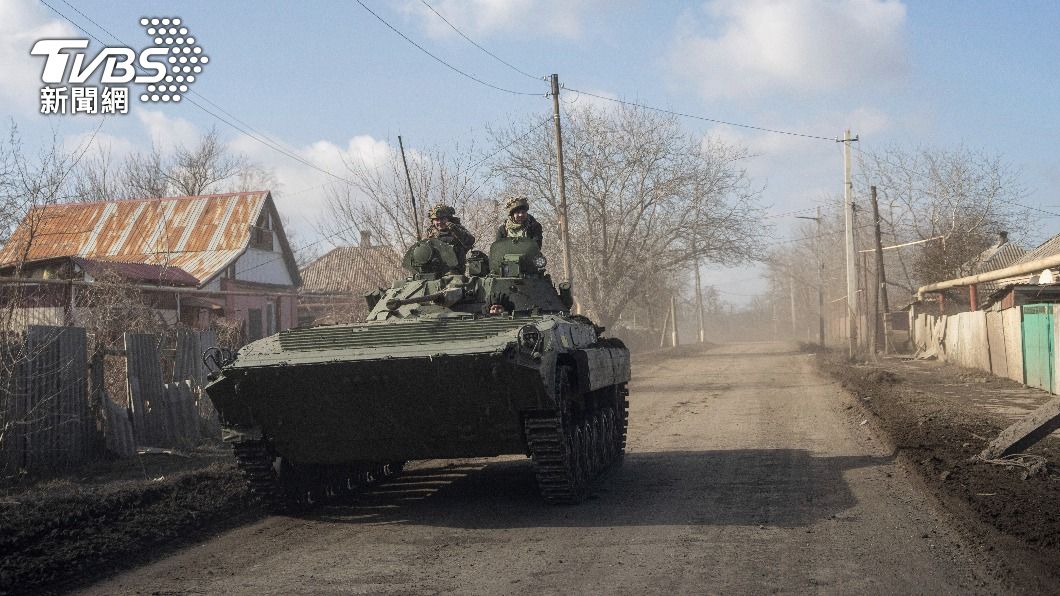 烏克蘭東部戰火不歇俄防長視察前線俄軍。（圖／達志影像美聯社）