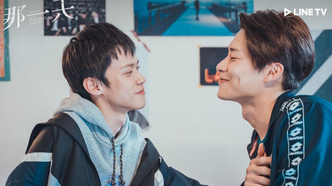 宋偉恩（右）黃雋智在《HIStory3-那一天》劇中飾演「香菇CP」。（圖／LINE TV提供）