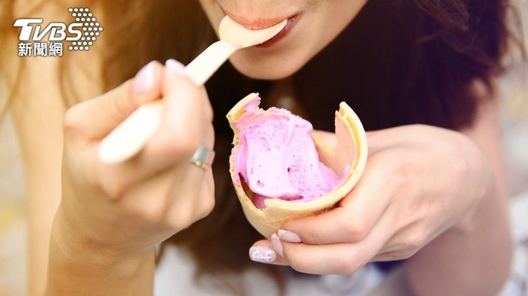 許多人愛吃甜食。（示意圖／shutterstock達志影像）