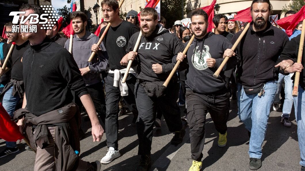 希臘人再度示威罷工。（圖／達志影像美聯社）