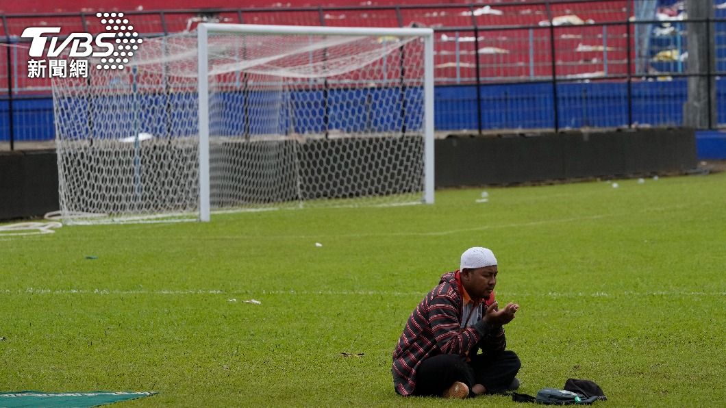 印尼去年發生足球場暴動踩踏事故。（圖／達志影像美聯社）