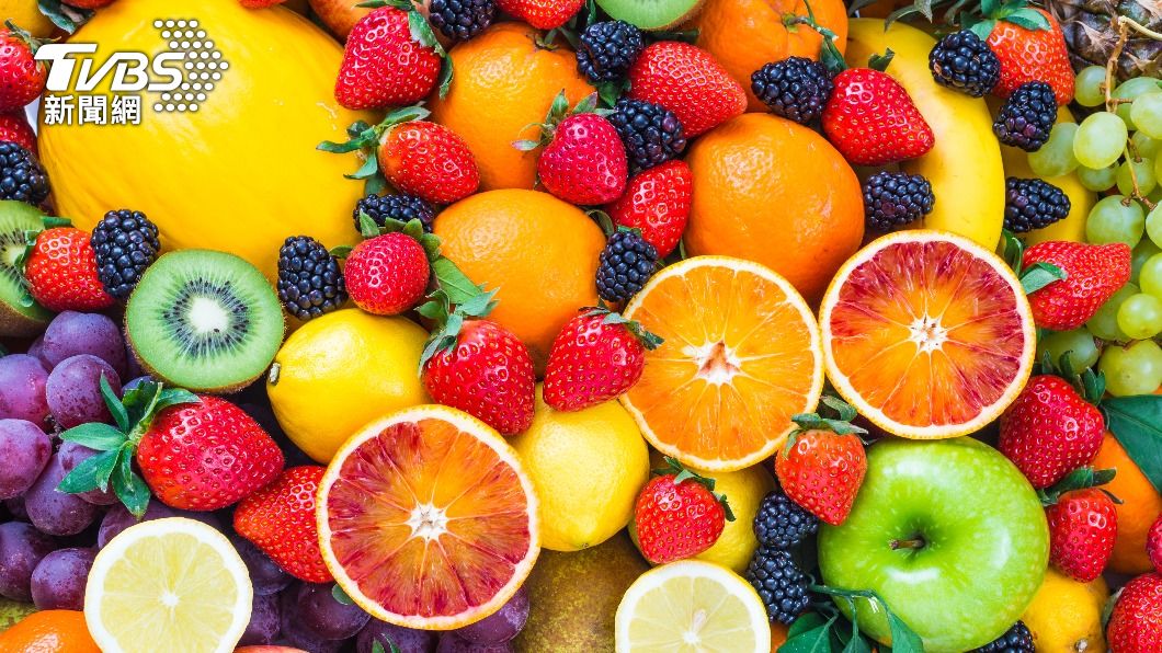 多吃水果有益身心健康。（示意圖／Shuttershock達志影像）