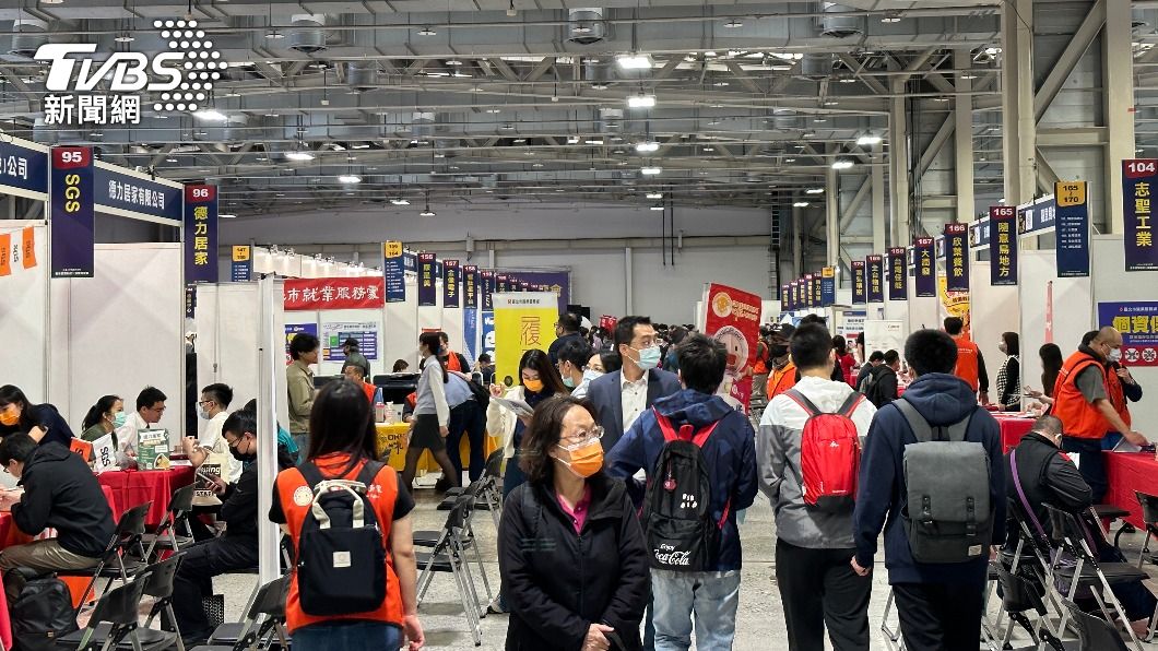 台北市首場大型就業博覽會今（18）日登場。（圖／呂欣芷攝）