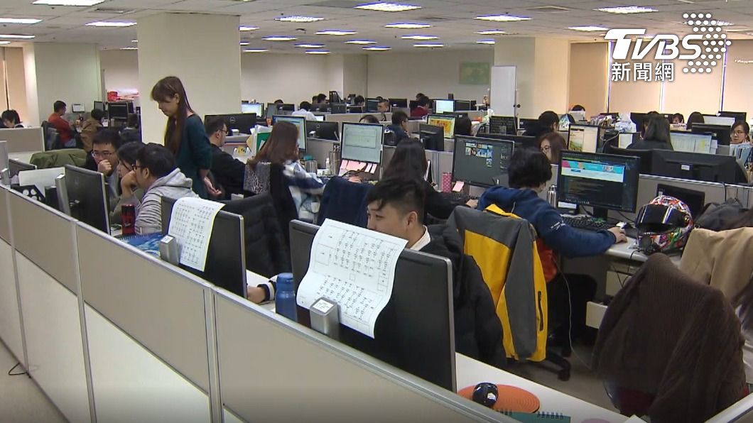  Taiwan workers forced to overwork as stagnant wages persist
