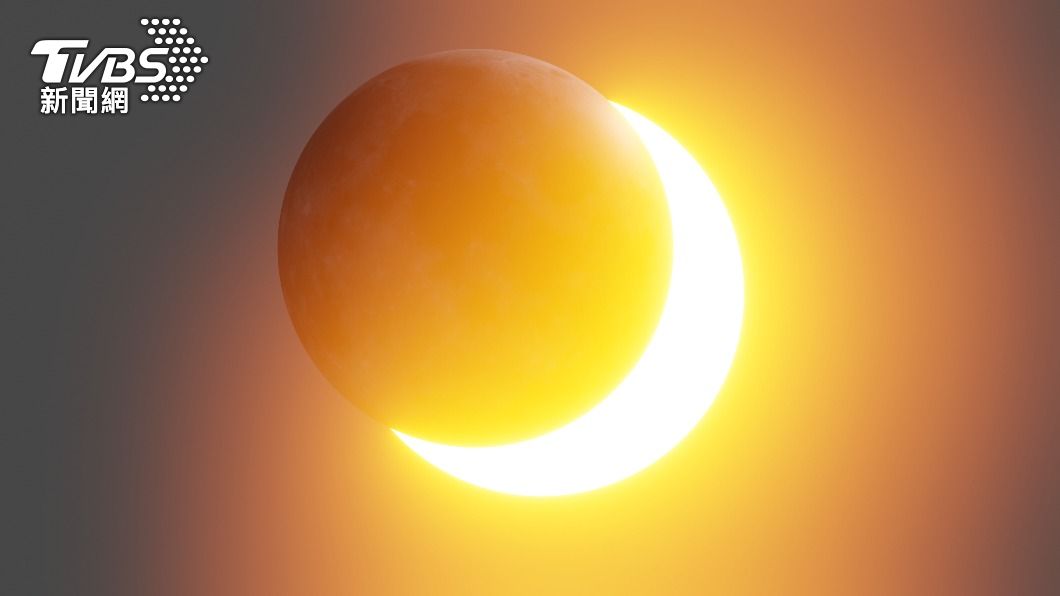 百年未曾發生的「月掩金星」奇景，將於明晚約7點52分登場。（示意圖／shutterstock達志影像）