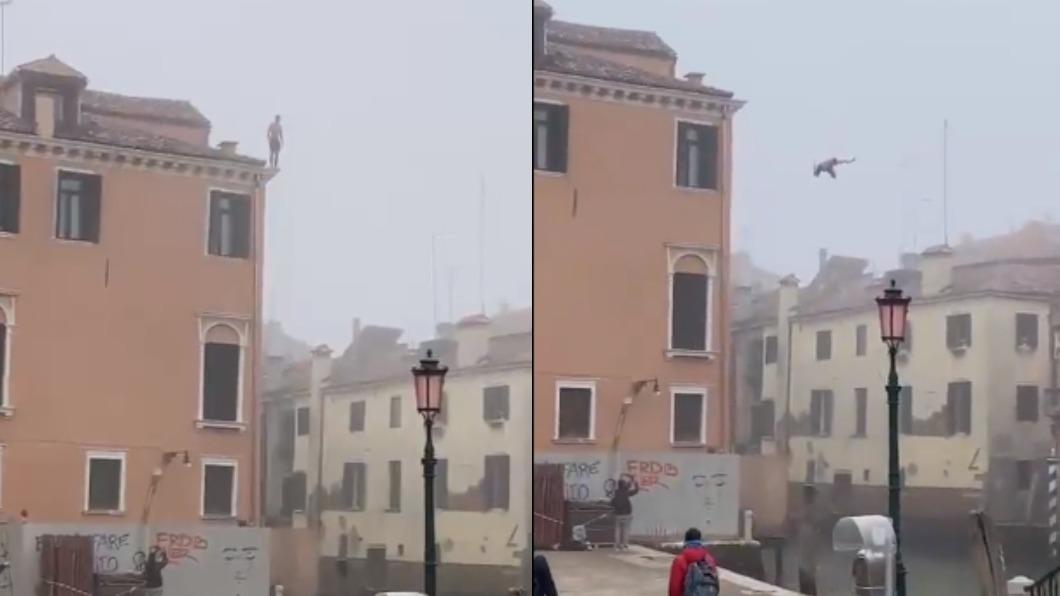 一名男子從高處跳進威尼斯運河。（圖／翻攝自推特＠wantedinrome）
