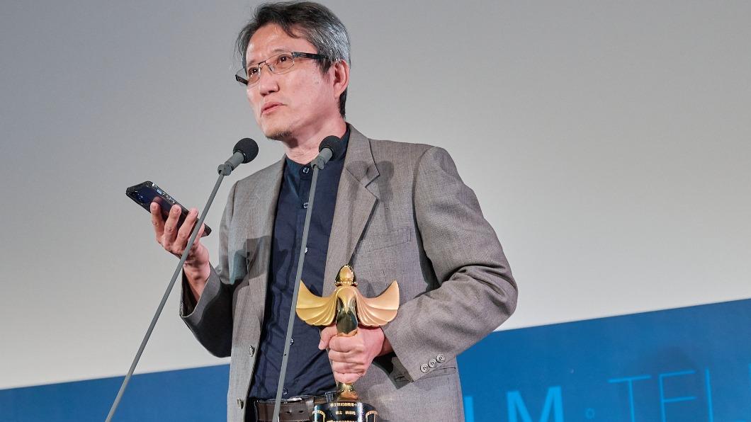 《九槍》導演蔡崇隆獲頒「楊士琪紀念獎」。（圖／國家影視聽中心提供）