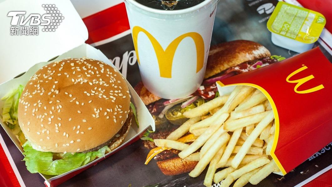 人氣速食品牌「麥當勞」今（4）日在APP推出驚喜限時快閃「大人兒童節」活動。（示意圖／shutterstock達志影像）