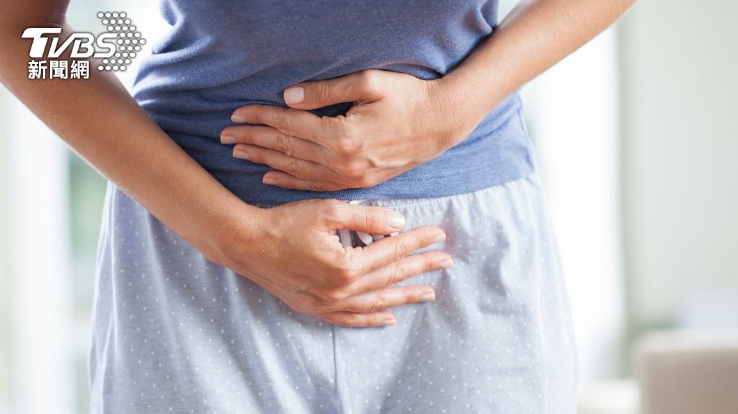 有民眾反覆腹痛超過一年發現是「大腸憩室炎」。（示意圖／shutterstock達志影像）