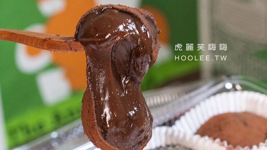 「文鮮奶麻糬」是左營瑞豐夜市很受歡迎的甜點攤，店家提供特製的鮮奶麻糬。（圖／虎麗笑嗨嗨）  衝了！全台27大夜市一次看　「超神雞肉」必比登也激推