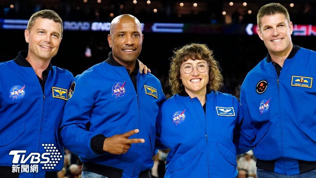 科克（右2）為首位進入深太空航行的女性。（圖／達志影像美聯社）