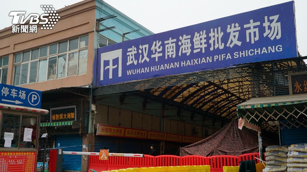武漢華南市場被認為是疫情起源地。（圖／達志影像美聯社）