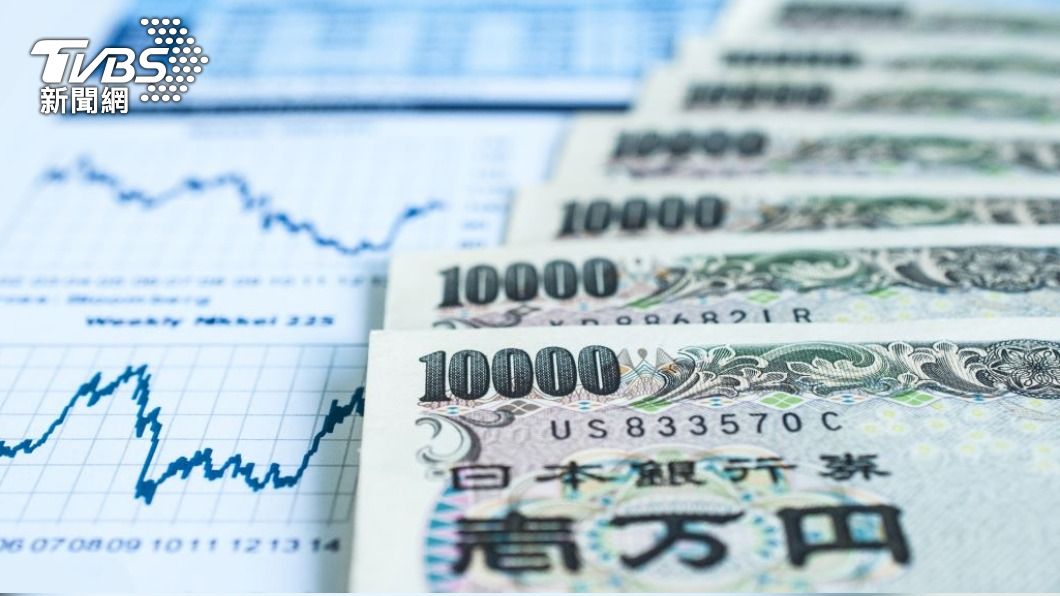 日本銀行新任總裁植田和男，10日舉行上任後首場記者會表示，他將繼續實施前任總裁黑田東彥採取的貨幣寬鬆計劃，日本近期內不會大幅升息。（圖／shutterstock）