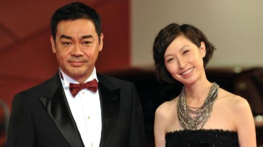劉青雲夫婦為香港娛樂圈「模範夫妻」。（圖／翻攝自微博）
