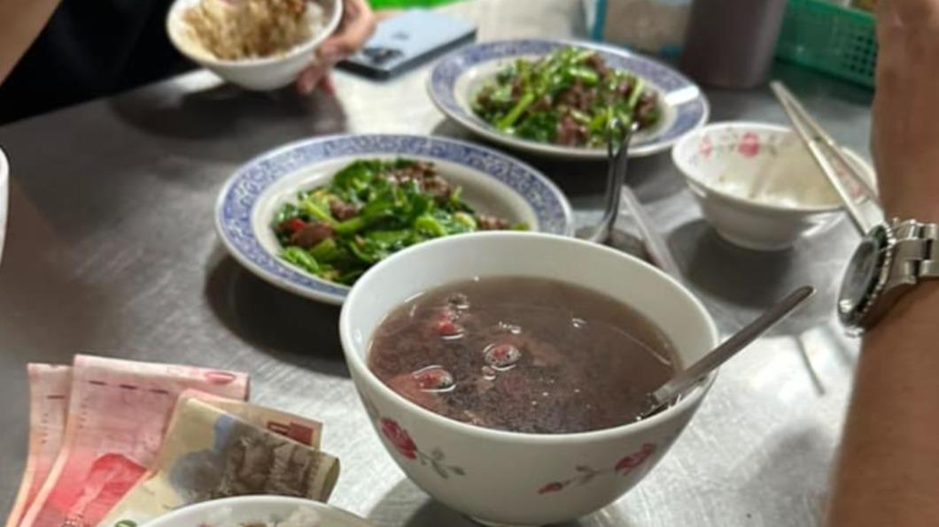 彰化網友特地去台南吃牛肉湯卻發生糾紛。（圖／翻攝自爆怨公社臉書）