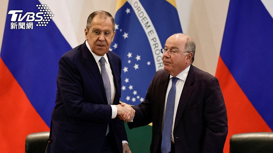 巴西外交部長維艾拉（圖右）接見俄羅斯外交部長拉夫羅夫（圖左）。（圖／達志影像路透社）