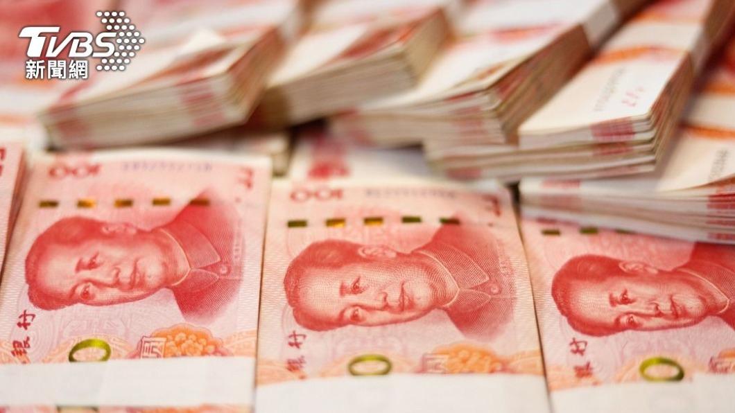 傳中國國營銀行拋售美元阻貶人民幣。（示意圖／shutterstock 達志影像）