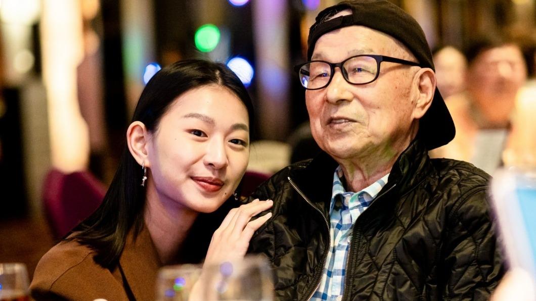 模特兒Hsiang與爺爺的感情很好。（圖／翻攝自Hsiang臉書）