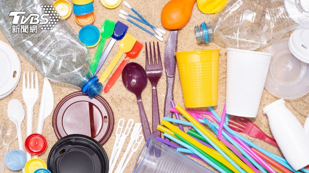 外食族要當心，塑膠餐盒、塑膠飲料杯都會增加體內塑化劑含量。（示意圖／Shutterstock達志影像）