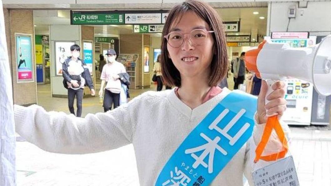 25歲的日本市議員參選人山本深雪在推特表示「要在車站內放沙林毒氣」，今日遭警方逮捕。（圖／翻攝自山本深雪推特）