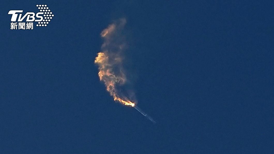 SpaceX「星艦」在墨西哥灣上空爆炸。（圖／達志影像美聯社）