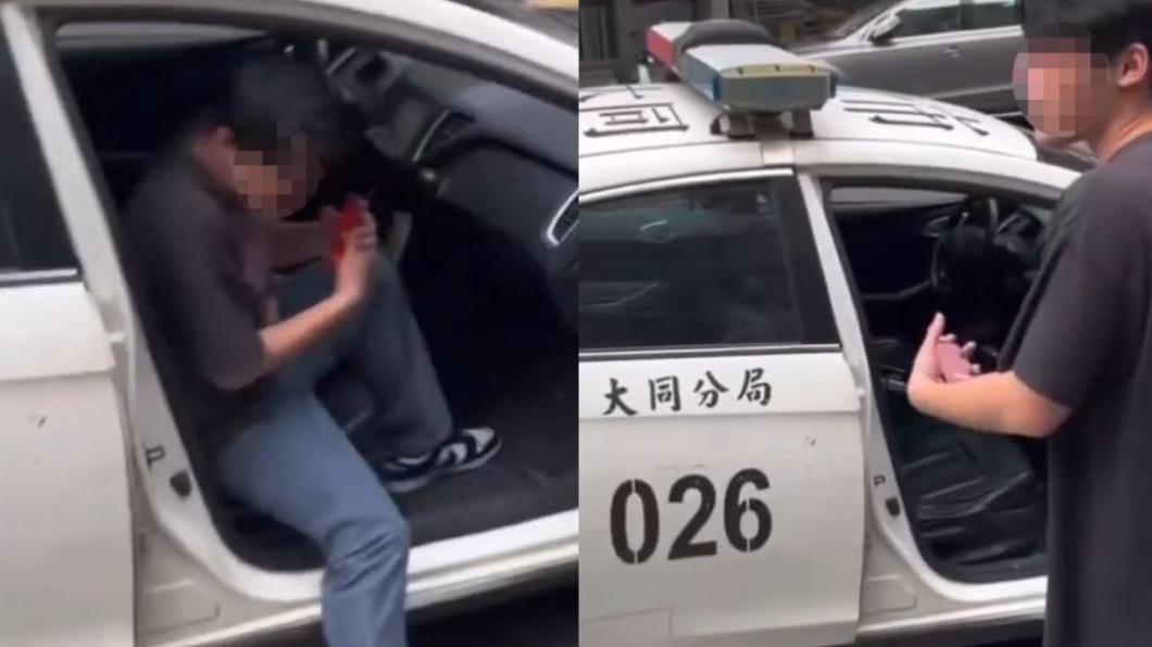 男子打開警車門擅自坐上警車副駕駛座。（圖／社會事新聞影音）