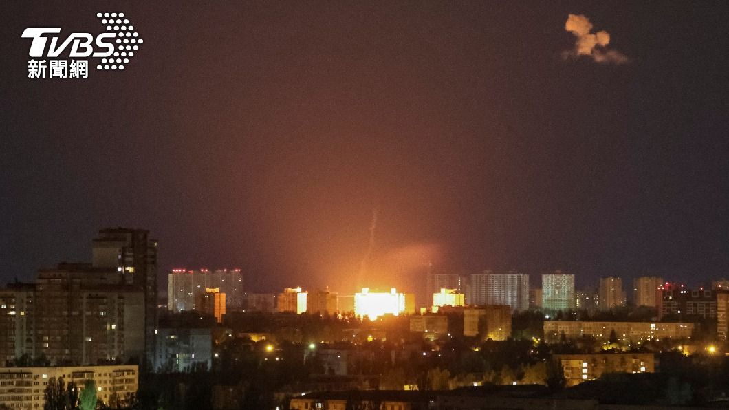 俄羅斯再度出動無人機攻擊烏克蘭。（圖／達志影像路透社） 俄羅斯勝利日前夕大規模空襲　烏克蘭城市遭狂轟猛炸