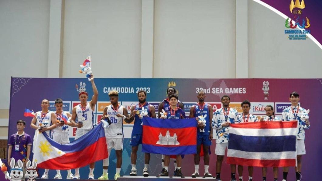 柬埔寨男籃拿下東南亞運動會3對3籃球金牌，貼文慶祝卻慘遭網友吐槽。（圖／翻攝自柬埔寨籃協粉專）