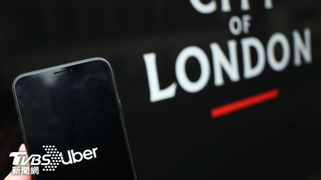英國Uber跨足旅遊運輸市場，用戶可直接訂購機票和預約接送。（圖／達志影像路透社）