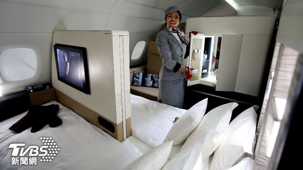 中東知名的阿提哈德航空提供頭等艙乘客，能在飛機上擁有私人房間與床舖。（圖／達志影像美聯社）