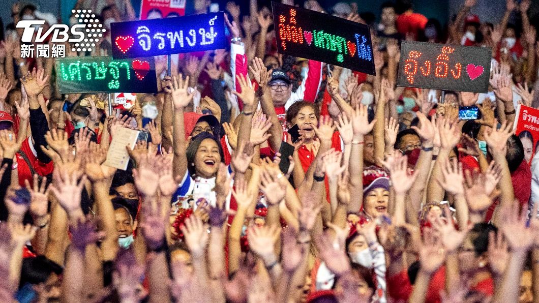 泰國大選造勢晚會氣氛超嗨。（圖／達志影像美聯社）