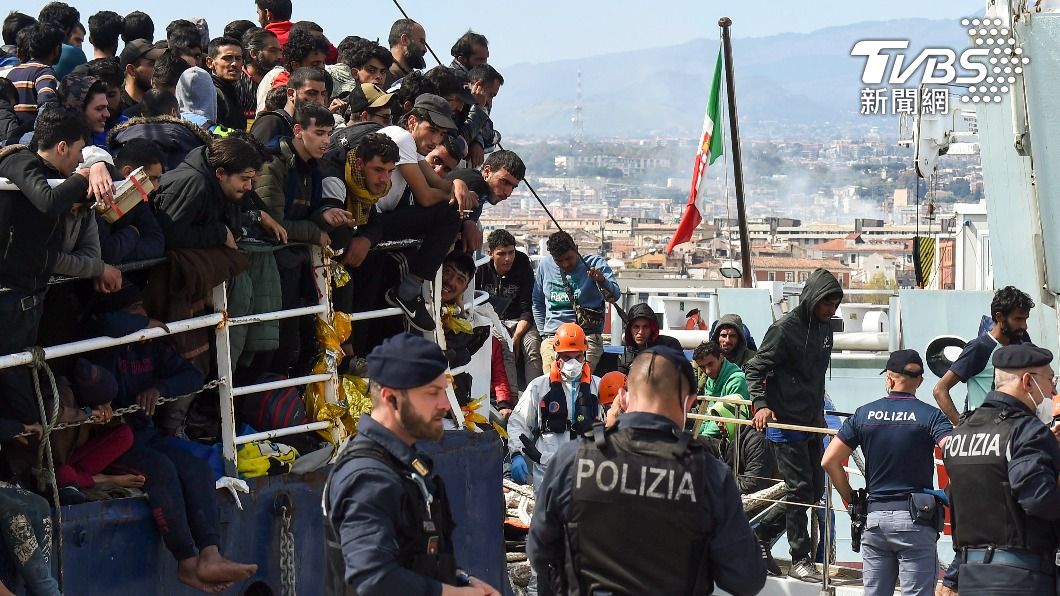 由地中海偷渡入歐的人數比去年同期暴增300%，打破紀錄。（圖／達志影像美聯社）