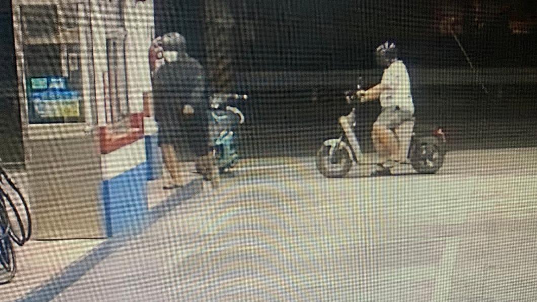 屏東加油站現金遭偷　警逮2名未成年少年。（警方提供）