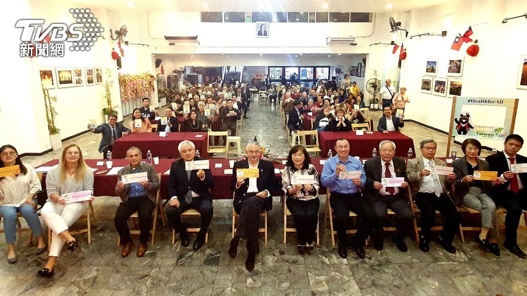 阿根廷醫護界聲援台灣參與WHA。（圖／中央社）