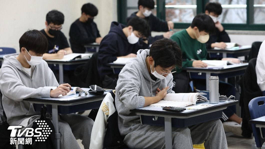 南韓國家考試竟出大包，將609份未評分試卷提前銷毀，讓考生非常傻眼。（示意圖／達志影像美聯社）