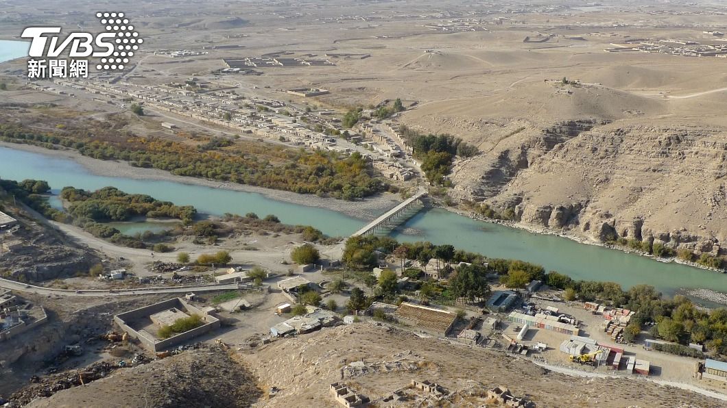 赫爾曼德河流往阿富汗、伊朗接壤的邊境，造成兩國長期以來的水權爭端。（圖／達志影像美聯社）